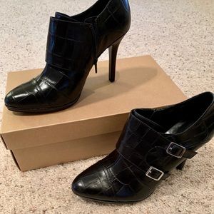Brand new Ralph Lauren booties size 8 black